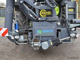 CLAAS XERION 4200 SADDLE TRAC Bauer