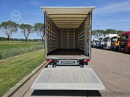 VW CRAFTER 35 2.0 Bakwagen Laadklep!