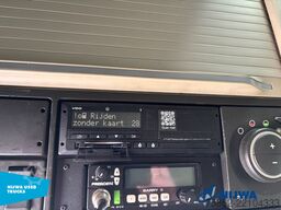 Volvo FH16 750 6x2/4 i.c.m. KWB P3 oplegger met Hiab ...