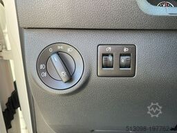 VOLKSWAGEN CADDY MAXI REGALS. TEMP. 4MOTION DACHTRÄ. KLIMA