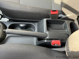 VOLKSWAGEN CADDY MAXI REGALS. TEMP. 4MOTION DACHTRÄ. KLIMA