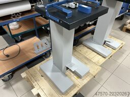 Hang 102-20 Eyeleting machine with base