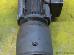 SEW-EURODRIVE R40DT80K4BH