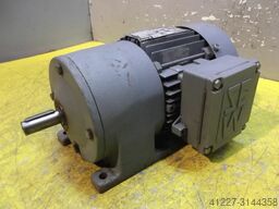 SEW-EURODRIVE R30DT71K4