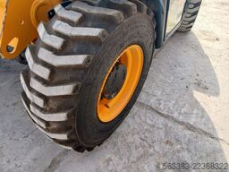 JCB 525.60