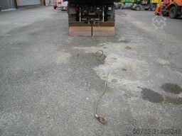 UNIMOG Unimog U1250 mit Kran