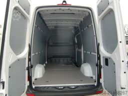 MERCEDES-BENZ SPRINTER 319 CDI STANDARD, IEBETüR