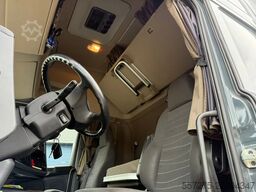 Scania R580 V8 LA 8x4/4