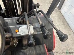 Toyota 02-7 FG 40