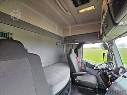 RENAULT T 440