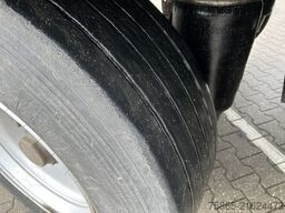 Schmitz Cargobull SCB S3B / Box / BPW Drum / NL Trailer