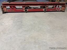 sonstige Ausgleichsbock für gekröpften Tieflader