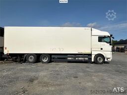 MAN TGX 26.480 6x2 box truck w/ Bussbygg box and lift.