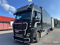 Mercedes-Benz Actros 2563 6x2 Box Truck