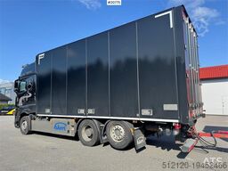 Mercedes-Benz Actros 2563 6x2 Box Truck