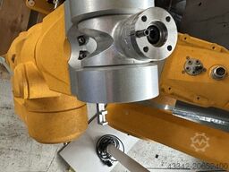 STÄUBLI Roboter CS8C-RX60