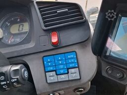 KOMATSU WA200 * WENIG BELASTET * TOP * NEUE REIFEN