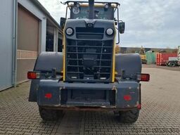 KOMATSU WA200 * WENIG BELASTET * TOP  * NEUE REIFEN