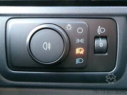 FORD Transit Custom 320L2 Limited Kombi AT AHK 2xSTür