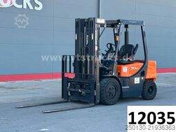 DOOSAN D30 GP / 34kW / Seitenhub /4,71m Hub./ken