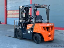 DOOSAN D30 GP / 34kW / Seitenhub /4,71m Hub./ken