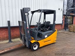 Jungheinrich EFG 220 / 4298 Std. / AKKU NEU