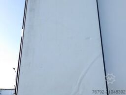 SCHMITZ CARGOBULL SKO 24/L FP 45 Multitemp/Doppelst./LBW 3to./Lift