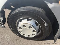 Renault Midlum 270.14 L 4x2 Kühlkoffer / HB / Swiss-Vehicle