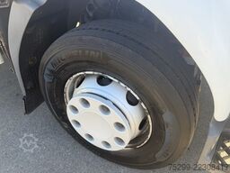 Renault Midlum 270.14 L 4x2 Kühlkoffer / HB / Swiss-Vehicle