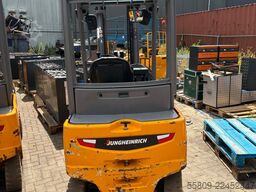 Jungheinrich EFG320