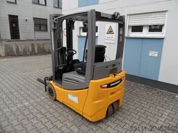 Jungheinrich EFG 216k - neue Batterie - Triplex