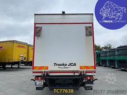 Mercedes-Benz Atego 818