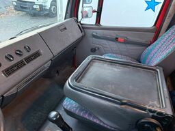 MERCEDES-BENZ Ecoliner 1520  / Maschinen / Traktoren Transport