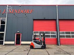 Still RX 20-20 2000kg TIPLO / Sideshift