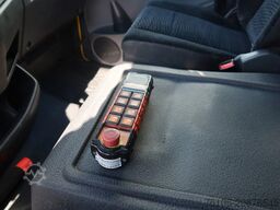 Mercedes-Benz Atego 1221 1221 L Takel wagen 6 Persoons