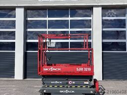 SkyJack SJ 3219 7,80m Scherenarbeitsbühne *Akku NEU*
