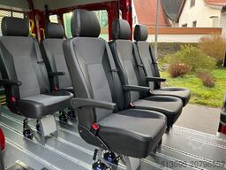 VOLKSWAGEN CRAFTER 2.0 TDI 8 SITZER KLIMA 1.HAND HECKLIFT