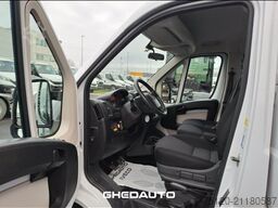 FIAT FIAT DUCATO CON CASSONE FISSO E GRU