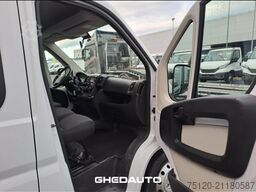FIAT FIAT DUCATO CON CASSONE FISSO E GRU
