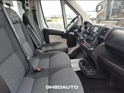 FIAT FIAT DUCATO CON CASSONE FISSO E GRU