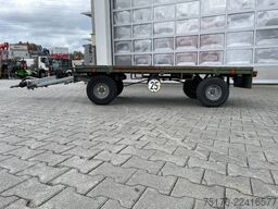 Pefra Anhänger 3100 / Länge: 2,55 m / 2.810 kg / 2012
