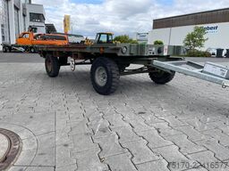 Pefra Anhänger 3100 / Länge: 2,55 m / 2.810 kg / 2012