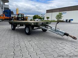 Pefra Anhänger 3100 / Länge: 2,55 m / 2.810 kg / 2018