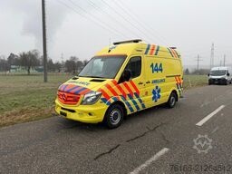 Mercedes-Benz Sprinter 319