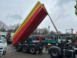 SCHMITZ CARGOBULL Kipp-Auflieger Mulde mit 3 Achsen