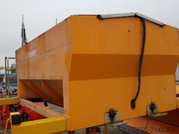 Bucher Gmeiner Streuer STA 4000 TC