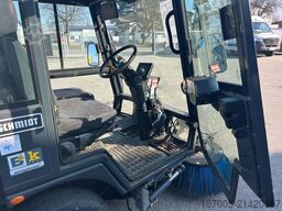 Schmidt Swingo 200 Kehrmaschine