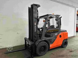 Toyota 40-8FD50N - TRIPLEX 5,5 m