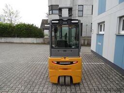 Jungheinrich EFG 220 - 6,50 m Triplex - weiße Reifen