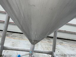 STAINLESS SERVICES LTD. 1,370 Litre